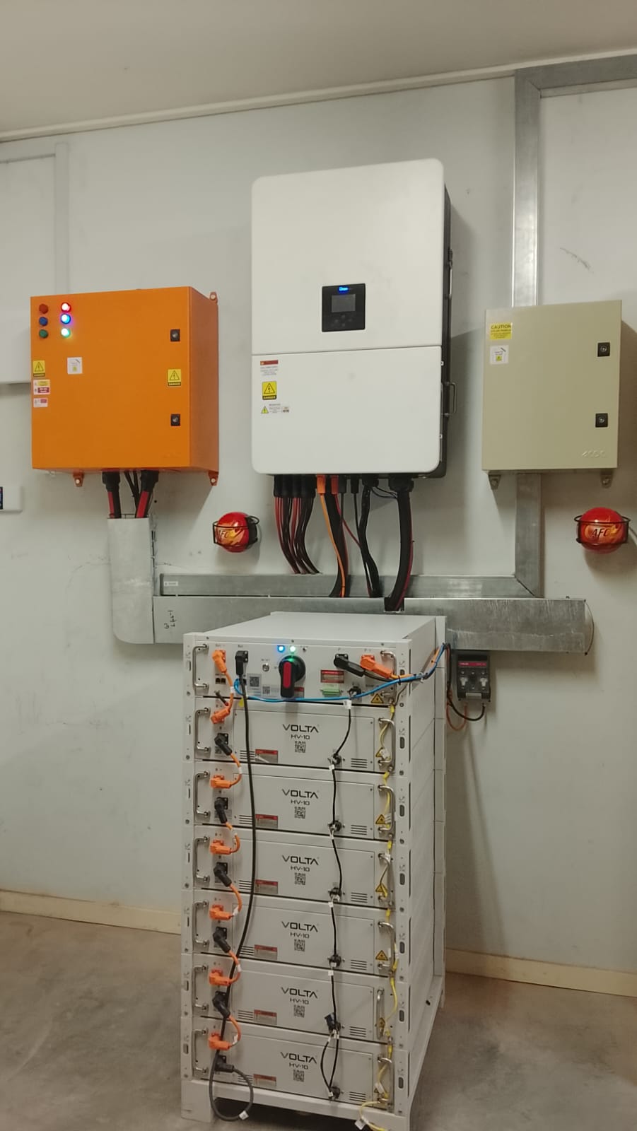 Deye hybrid inverter with Volta HV-10 battery stack — residential installation
