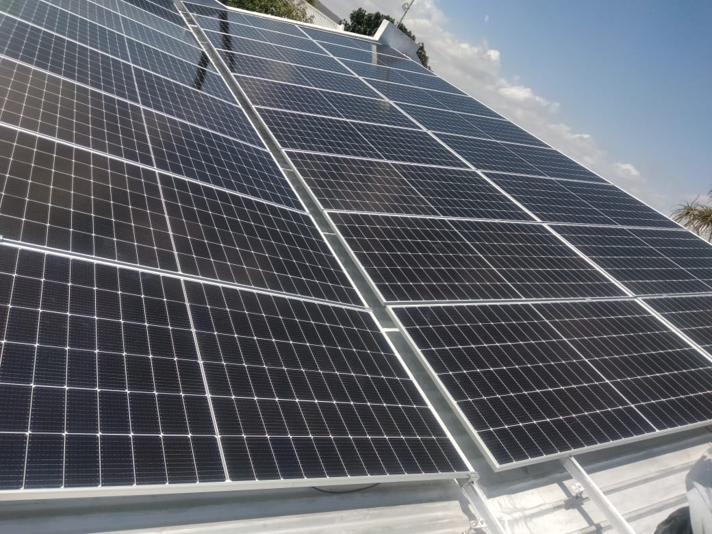 Large commercial rooftop solar installation — Western Cape