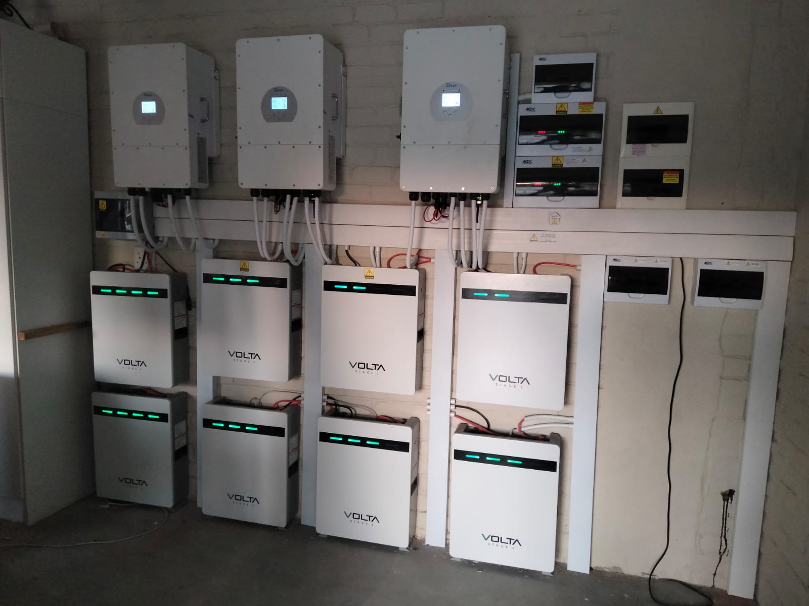 Triple Deye inverter system with eight Volta Stage 1 batteries